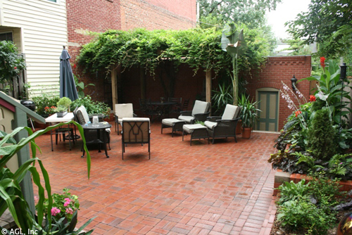 courtyard patio